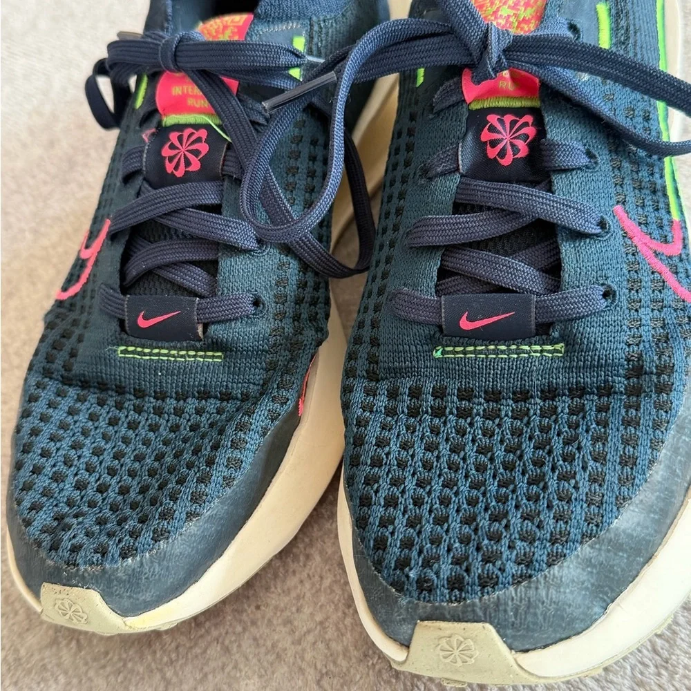 Nike Interact Run Women's Road Running Shoes